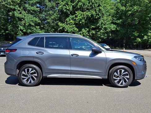 Used 2026 Volkswagen Tiguan S AWD/4WD image 12