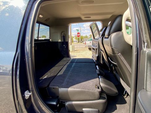 Used 2015 RAM 2500 Laramie w/ Convenience Group AWD/4WD image 21