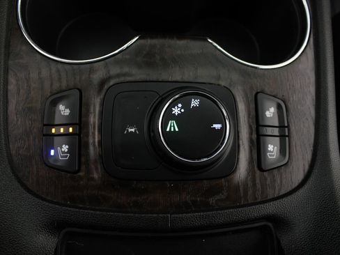 Used 2023 GMC Acadia Denali w/ Denali Ultimate Package FWD image 9
