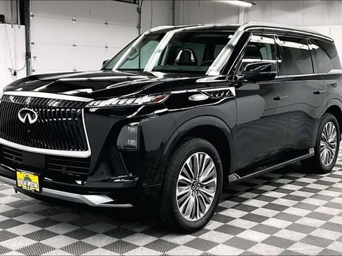 Used 2025 INFINITI QX80 Sensory AWD/4WD image 12