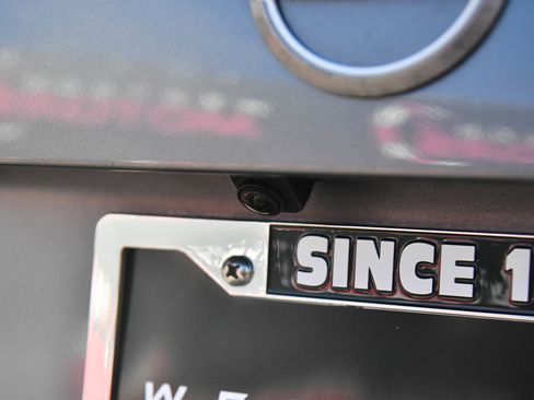 Used 2023 Nissan Versa SV image 34