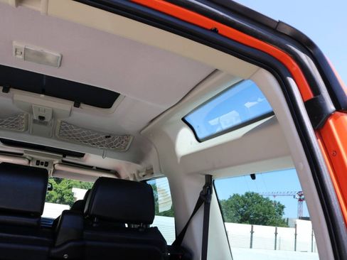 Used 2004 Land Rover Discovery S AWD/4WD image 23