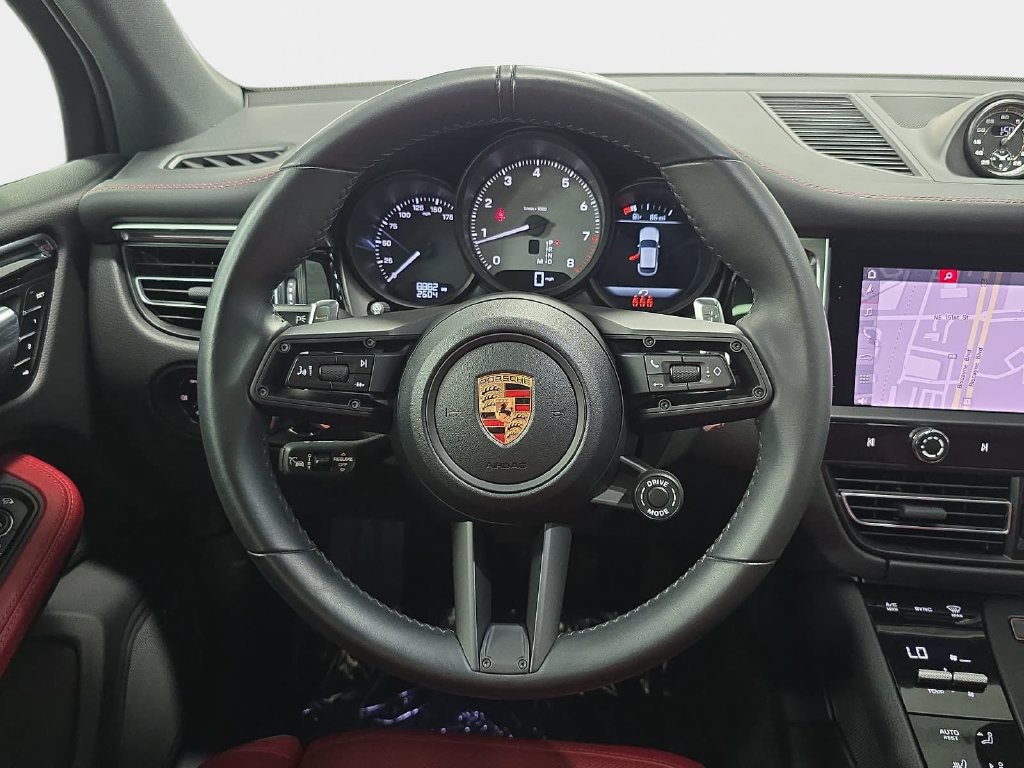 Certified 2025 Porsche Macan S AWD/4WD image 13