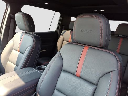 Used 2025 Chevrolet Traverse RS w/ LPO, Floor Liner Package AWD/4WD image 20