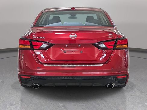 Used 2023 Nissan Altima 2.5 SR FWD image 8