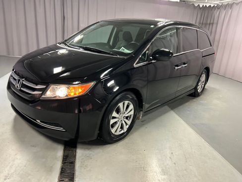 Used 2016 Honda Odyssey SE image 3