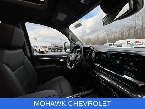 Used 2024 Chevrolet Silverado 2500 LTZ w/ LTZ Convenience Package AWD/4WD image 16