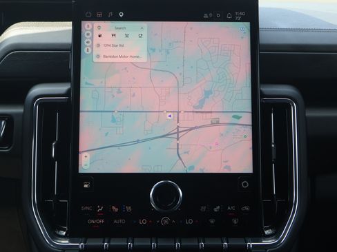 Used 2025 GMC Yukon XL Denali w/ Denali Reserve Package RWD image 10