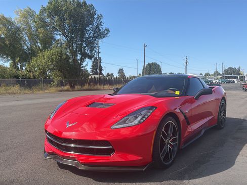 Used 2015 Chevrolet Corvette Stingray Coupe w/ 3LT Preferred Equipment Group RWD image 4