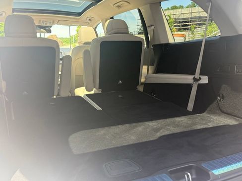 Used 2024 Mercedes-Benz GLS 450 4MATIC image 25
