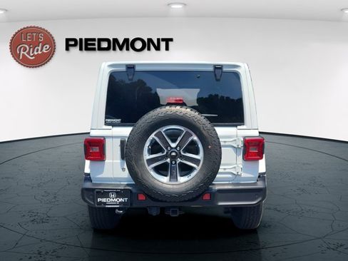 Used 2020 Jeep Wrangler Unlimited Sahara AWD/4WD image 6