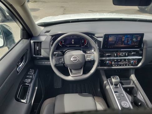 New 2026 Nissan Pathfinder SL AWD/4WD image 10
