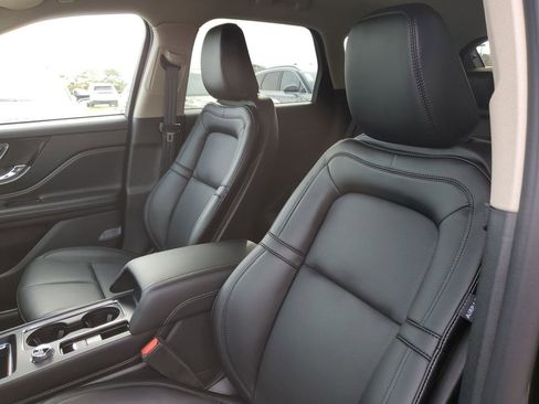 New 2026 Lincoln Corsair Premiere image 22