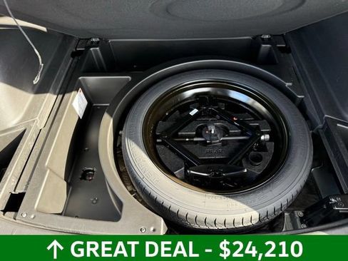 Used 2025 Chevrolet Blazer LT FWD image 27