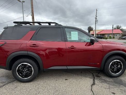 Used 2023 Nissan Pathfinder Rock Creek image 3