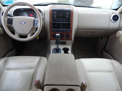 Used 2009 Ford Explorer Eddie Bauer AWD/4WD image 2