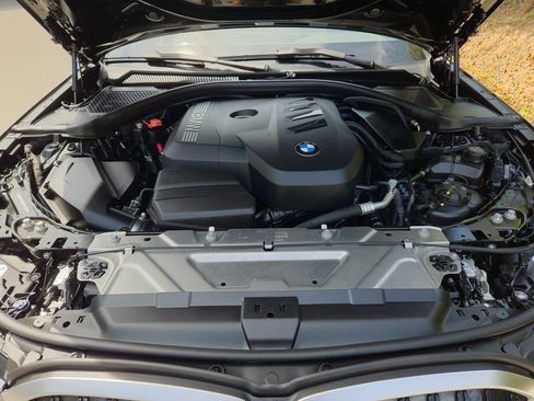 Used 2025 BMW 330i Sedan w/ Convenience Package image 25