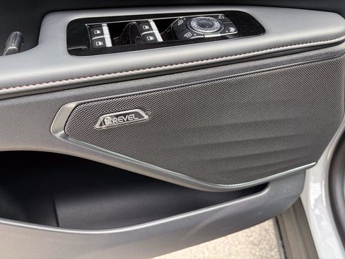 New 2026 Lincoln Nautilus Reserve AWD/4WD image 16
