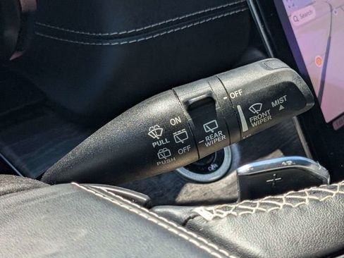Used 2022 Jeep Grand Cherokee L Overland RWD image 25