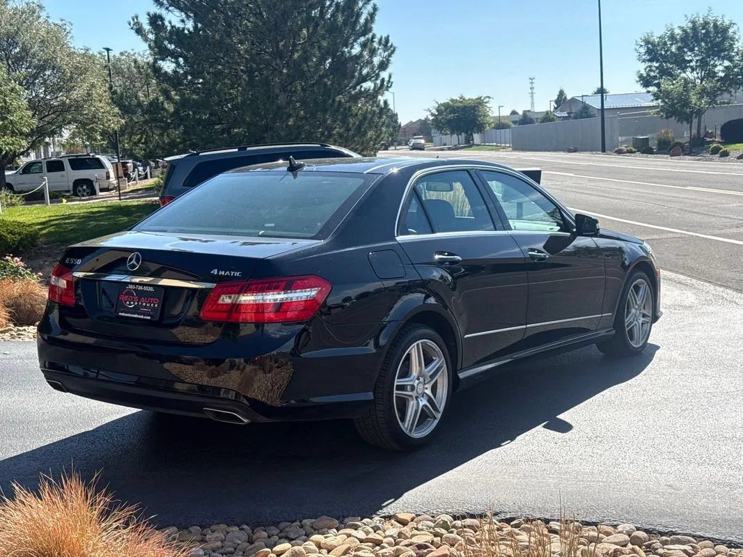 Used 2011 Mercedes-Benz E 550 4MATIC Sedan w/ Premium 2 Pkg image 4