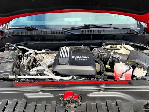 Used 2022 Chevrolet Silverado 1500 LT w/ LPO, Dark Essentials Package AWD/4WD image 30
