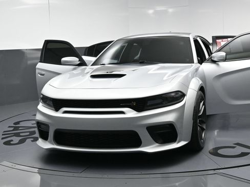 Used 2020 Dodge Charger Scat Pack RWD image 24