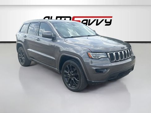 Used 2020 Jeep Grand Cherokee Altitude RWD image 1
