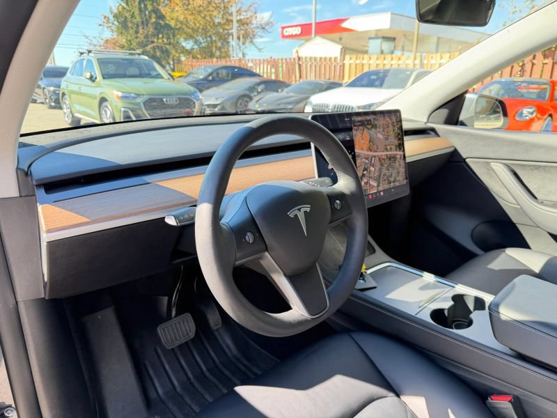 Used 2022 Tesla Model Y Long Range AWD/4WD image 13