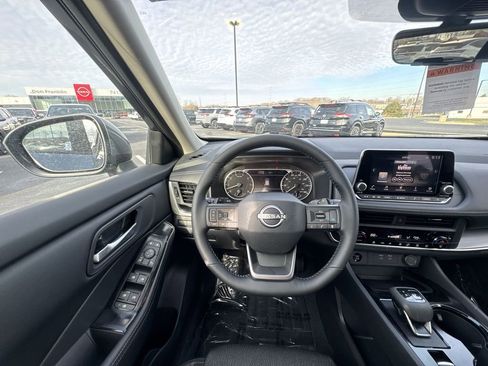 Used 2026 Nissan Rogue SV w/ Cold Weather Package AWD/4WD image 14