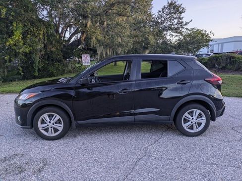 Used 2023 Nissan Kicks S FWD image 8