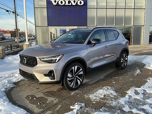 New 2026 Volvo XC40 B5 Ultra w/ Climate Package image 3