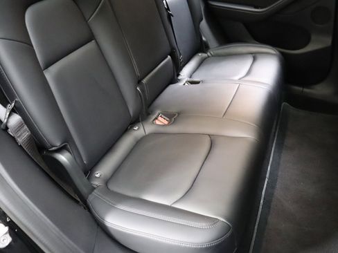 Used 2021 Tesla Model Y Long Range image 63