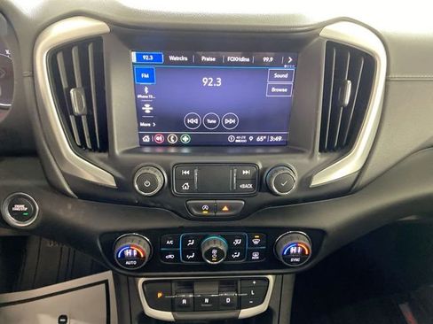 Used 2023 GMC Terrain SLT image 38