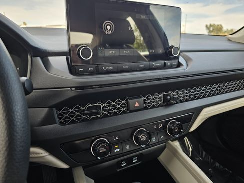 Used 2025 Honda Accord LX image 31