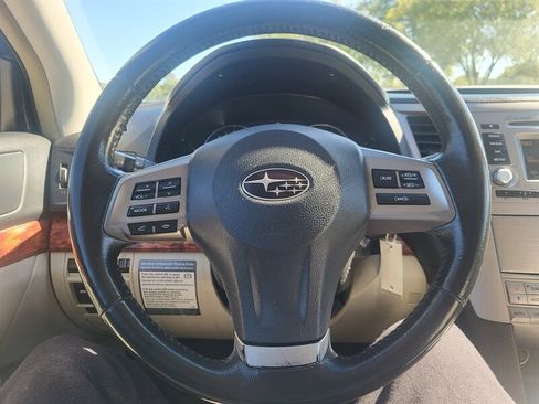Used 2012 Subaru Outback 2.5i Limited w/ Moonroof Pkg image 10