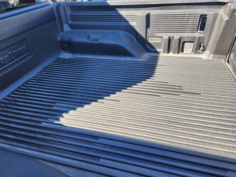 Used 2020 Jeep Gladiator Overland image 26