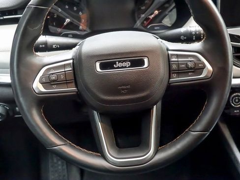 Used 2022 Jeep Compass Limited image 14