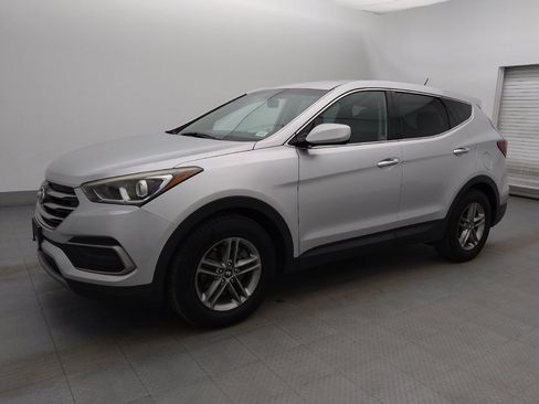 Used 2018 Hyundai Santa Fe Sport FWD image 2