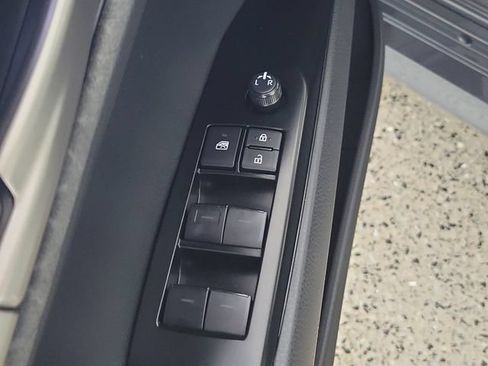 Used 2026 Toyota Camry XLE FWD image 22