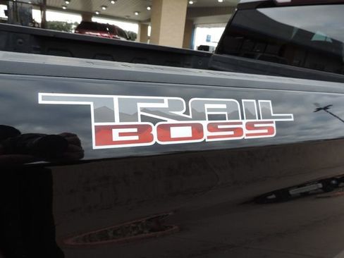 Used 2020 Chevrolet Silverado 1500 Custom Trail Boss w/ Custom Convenience Package image 15