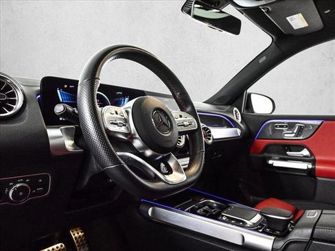 Used 2022 Mercedes-Benz GLB 35 AMG 4MATIC image 10