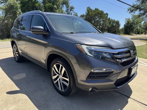 Used 2018 Honda Pilot Elite image 2
