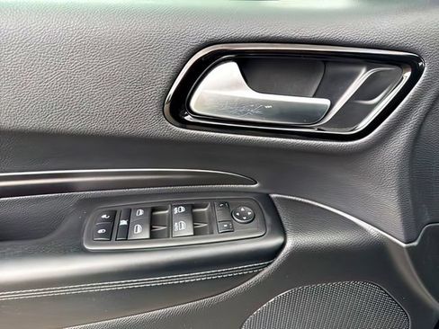 Used 2023 Dodge Durango SXT Launch Edition AWD/4WD image 18