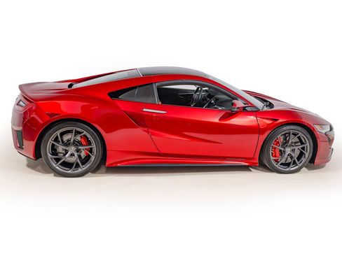 Used 2017 Acura NSX image 8