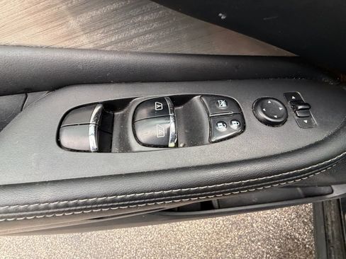 Used 2017 Nissan Murano Platinum w/ Platinum Technology Package image 17