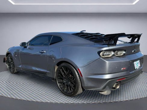Used 2019 Chevrolet Camaro SS RWD image 4