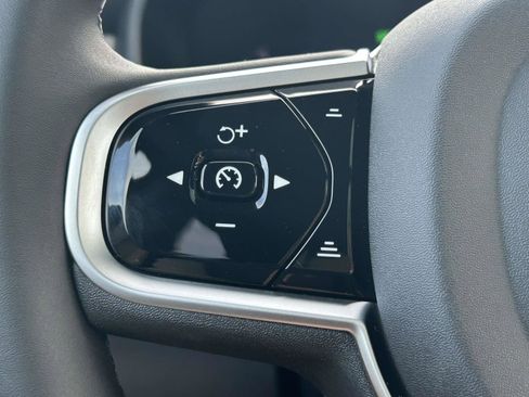 New 2026 Volvo XC90 B6 Plus w/ Protection Package Premier image 22