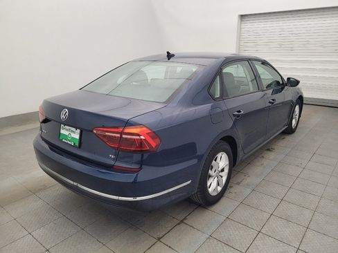 Used 2018 Volkswagen Passat 2.0T S image 9