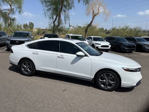Used 2023 Honda Accord EX image 6