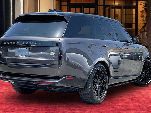 Used 2023 Land Rover Range Rover SE AWD/4WD image 12